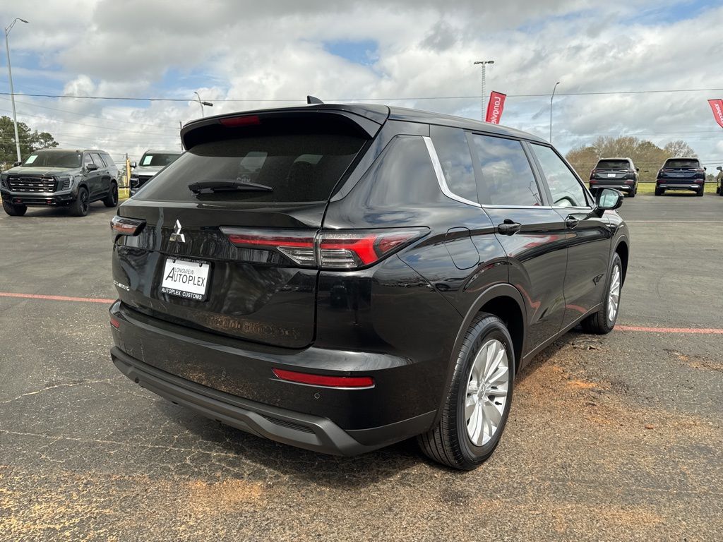 2026 Mitsubishi Outlander ES - Photo 6