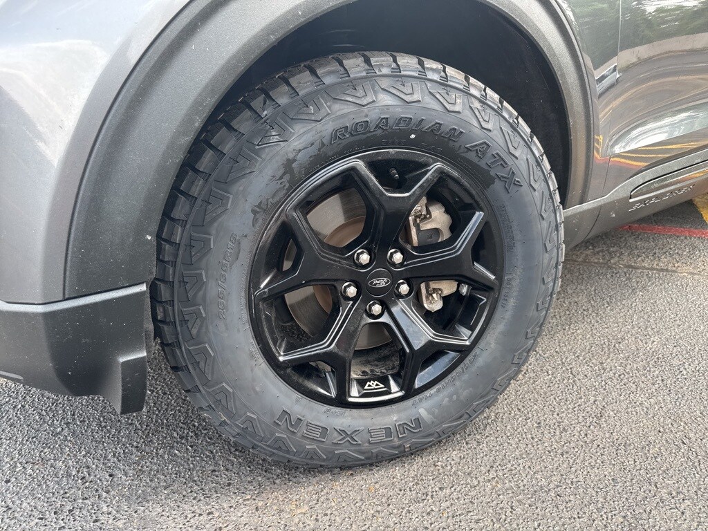 2021 Ford Explorer Timberline photo 2