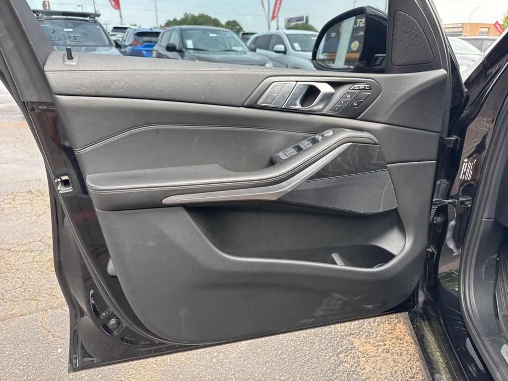 2022 BMW X7 40i - Photo 11