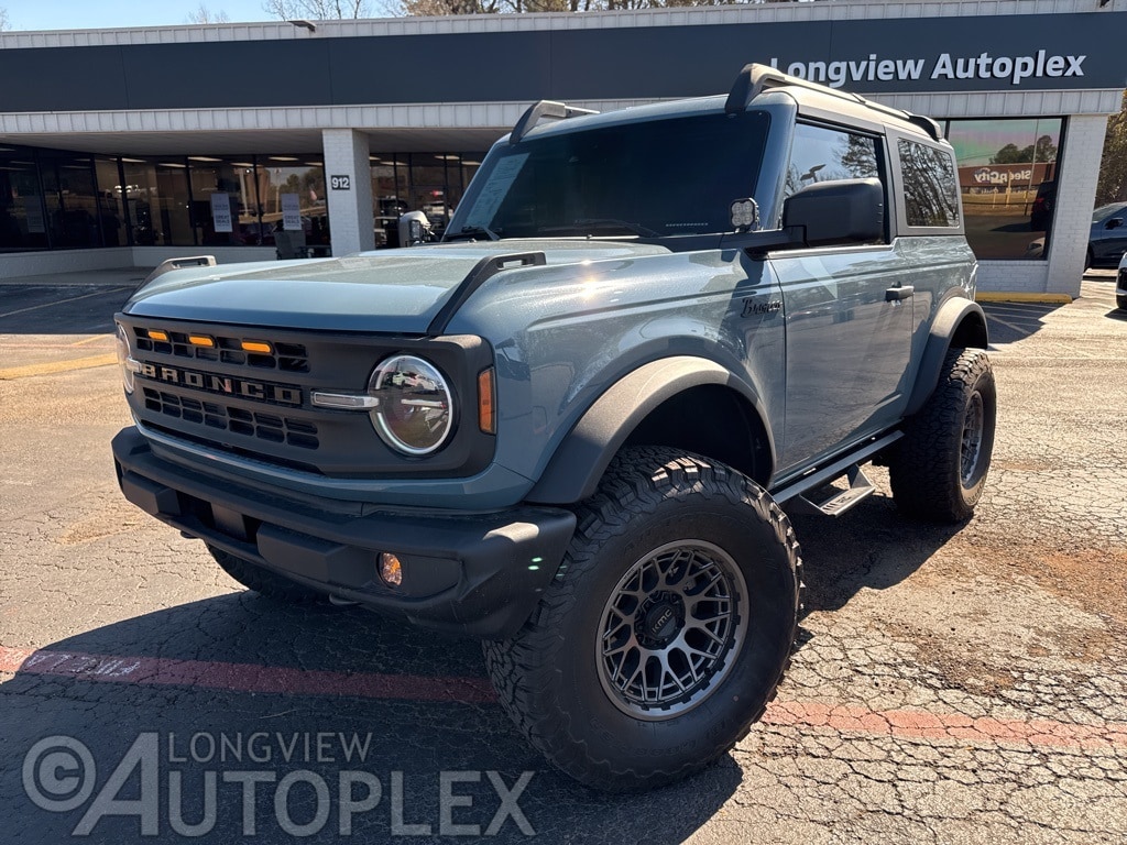 2023 Ford Bronco 2-Door Base
