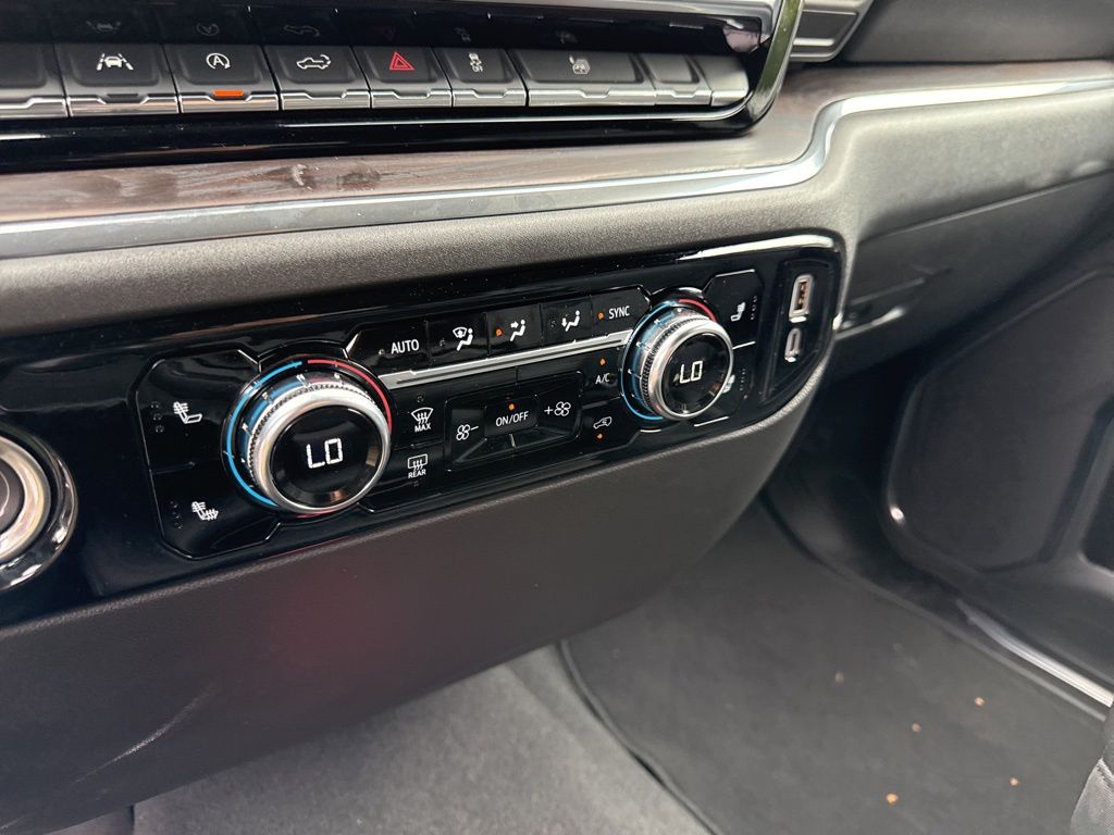 2024 GMC Sierra 1500 SLT - Photo 27