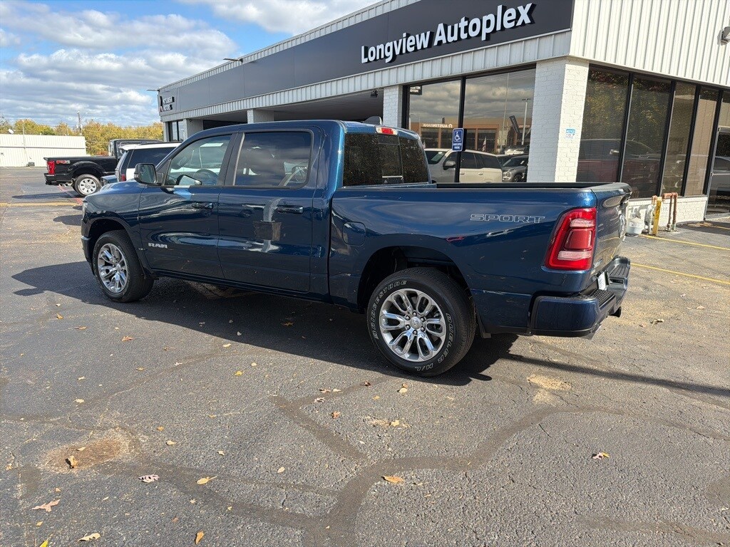 2023 Ram 1500 Laramie photo 2