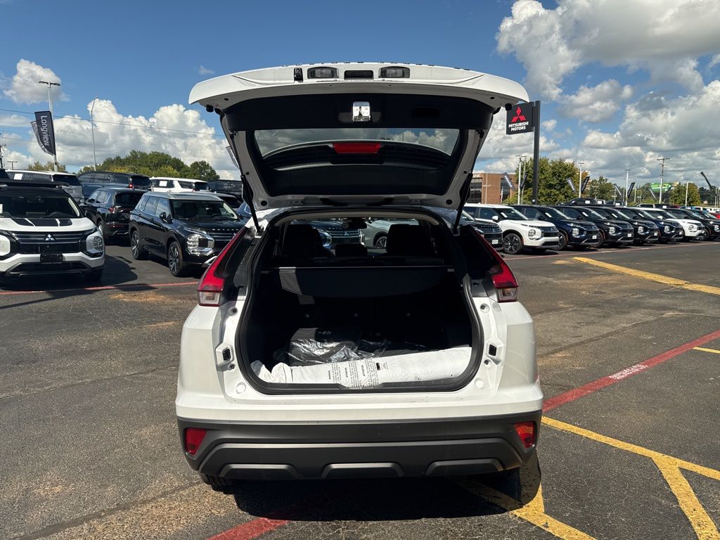 2026 Mitsubishi Eclipse Cross ES - Photo 8