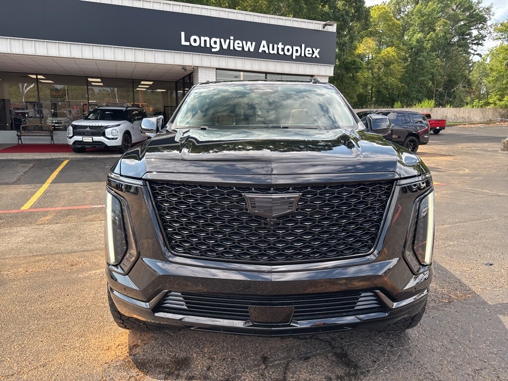 2025 Cadillac Escalade Premium Luxury photo 3