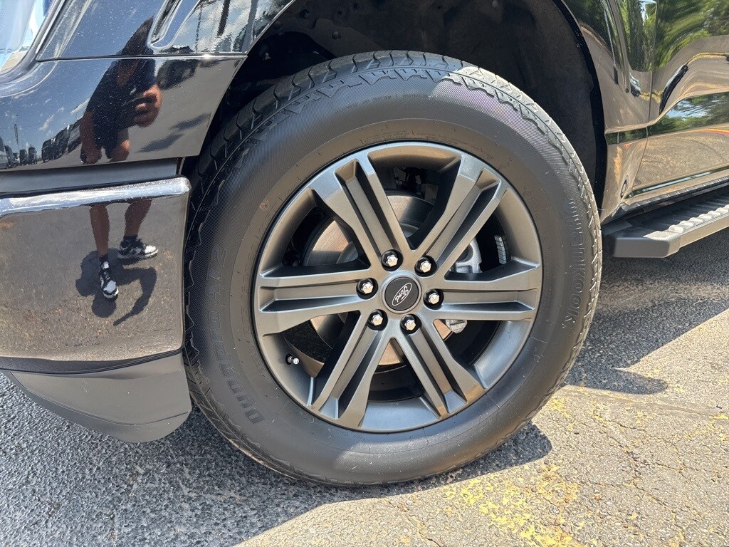 2022 Ford F-150 XLT photo 2