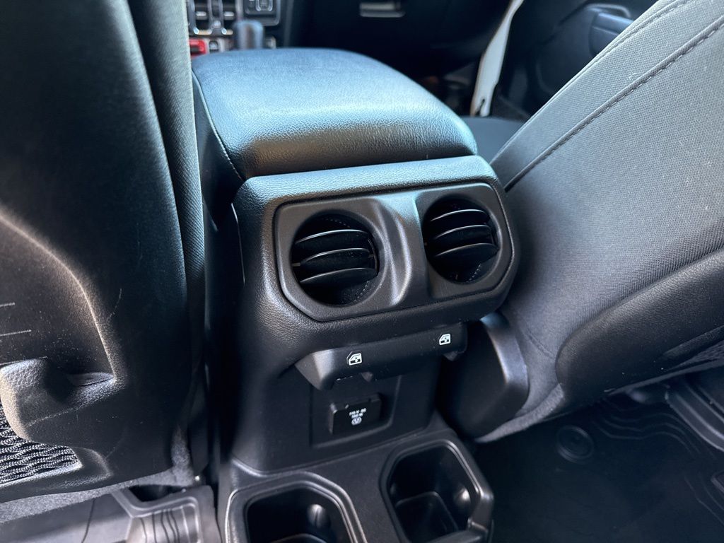 2022 Jeep Wrangler Unlimited Rubicon - Photo 37