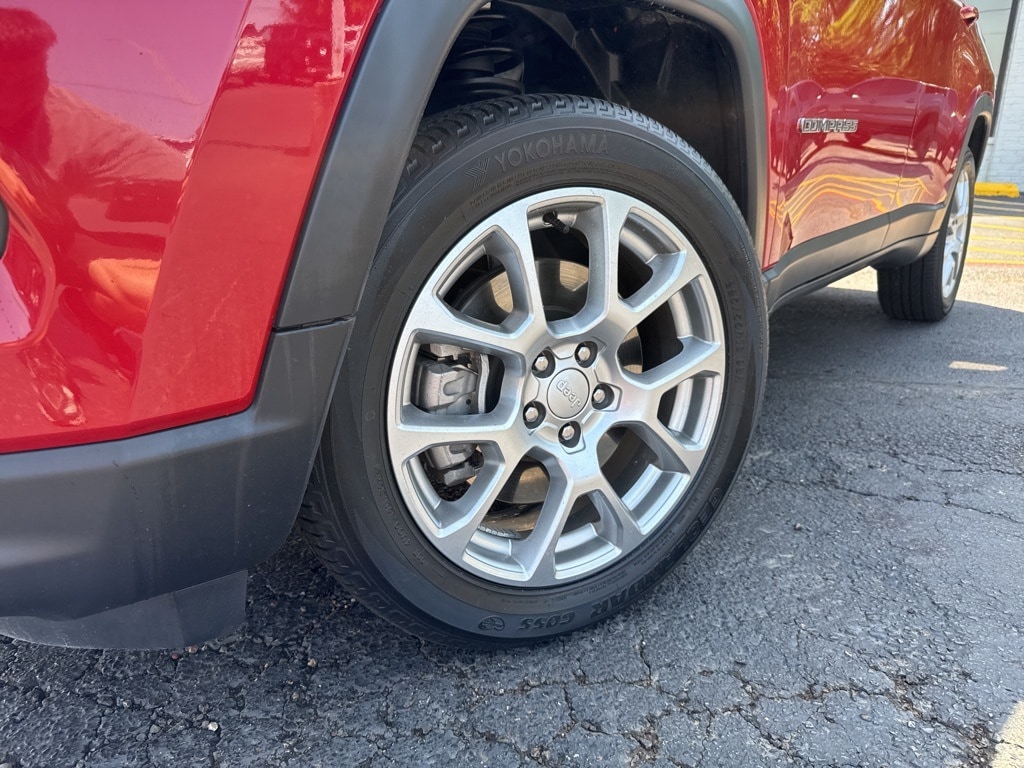 Used 2023 Jeep Compass Latitude Lux with VIN 3C4NJDFN9PT535869 for sale in Longview, TX