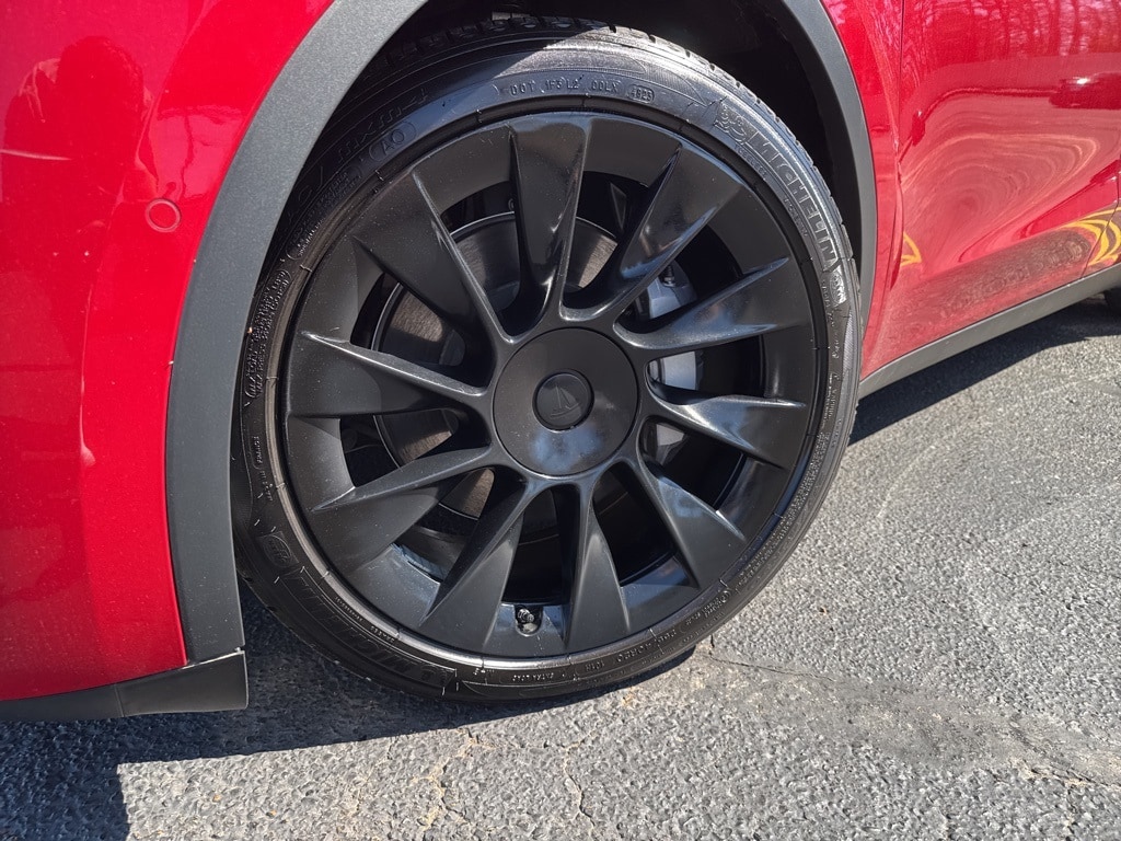Used 2021 Tesla Model Y Long Range with VIN 5YJYGAEE7MF143026 for sale in Longview, TX