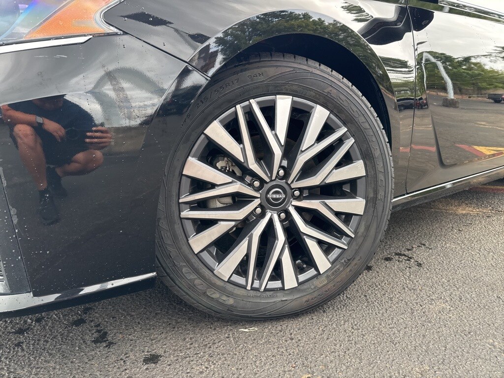 2023 Nissan Altima 2.5 SV photo 2