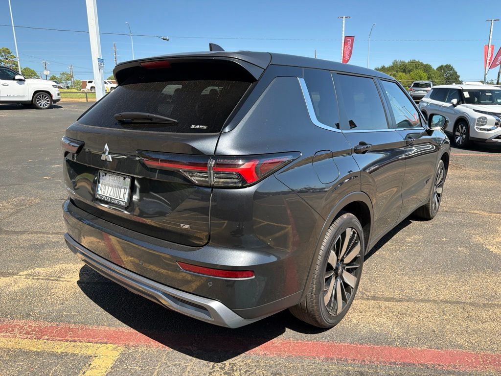 2026 Mitsubishi Outlander SE - Photo 6