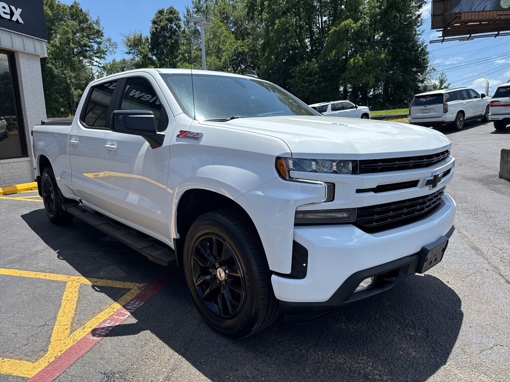 2021 Chevrolet Silverado 1500 RST photo 3