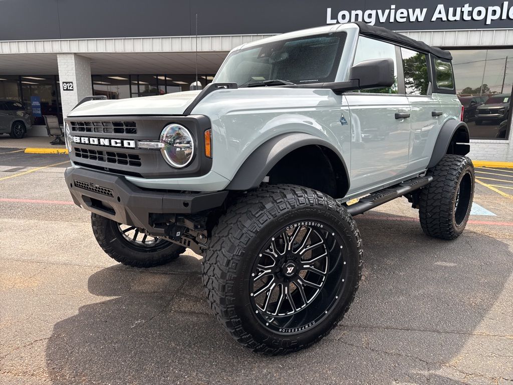 2022 Ford Bronco Black Diamond Advanced (322A) 4x4's photo