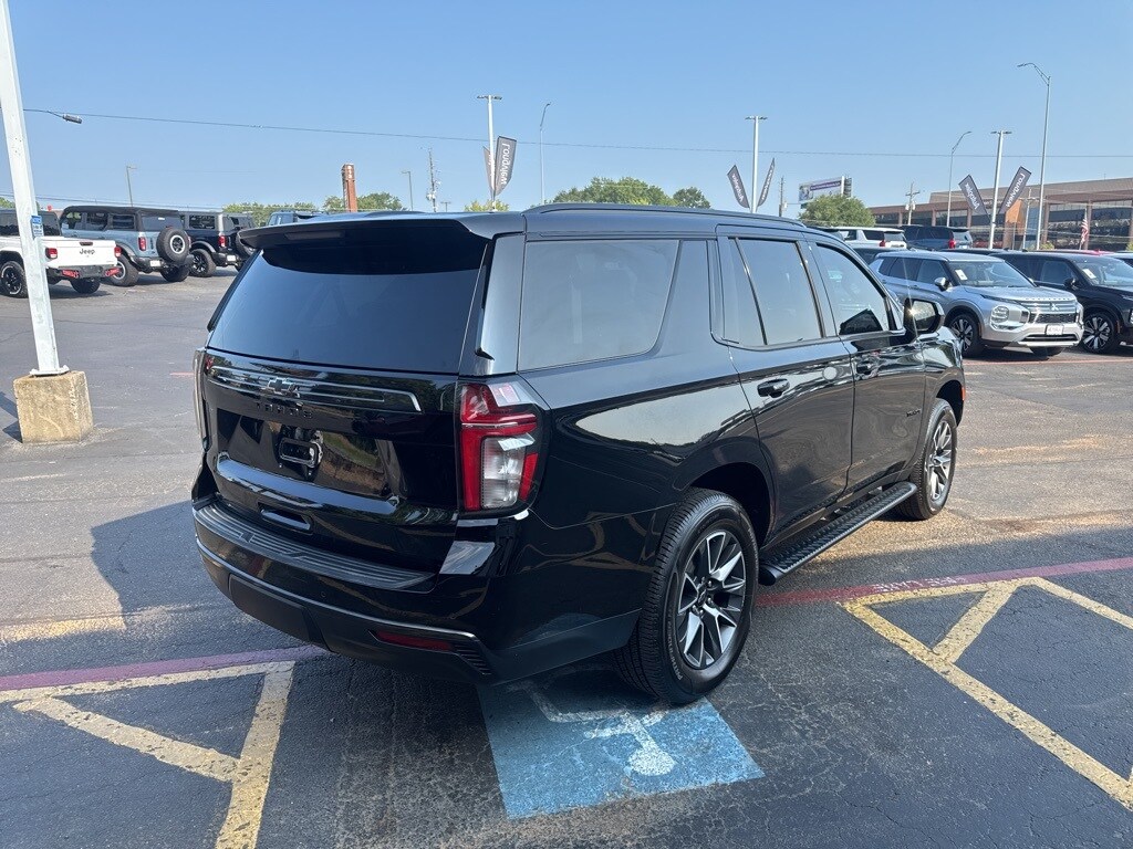 2021 Chevrolet Tahoe Z71 photo 2