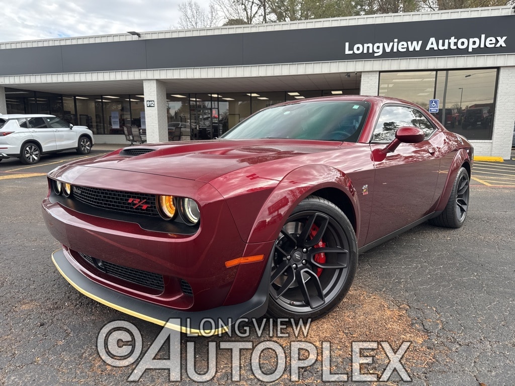 2019 Dodge Challenger R/T's photo