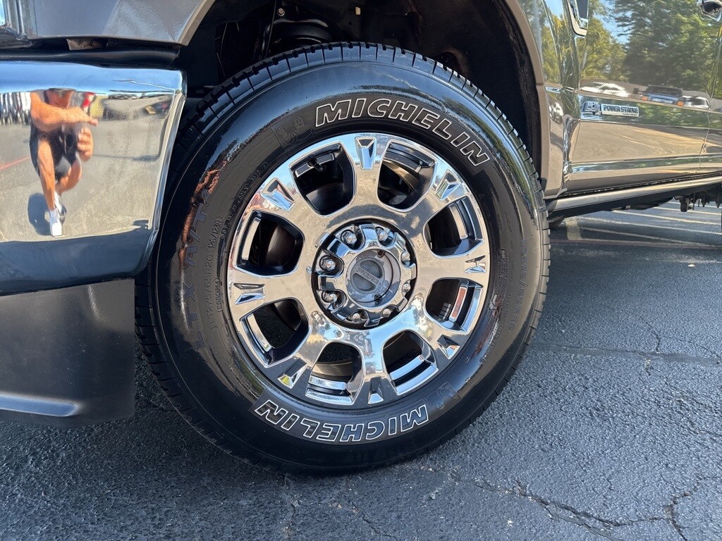 2022 Ford F-350 photo 2