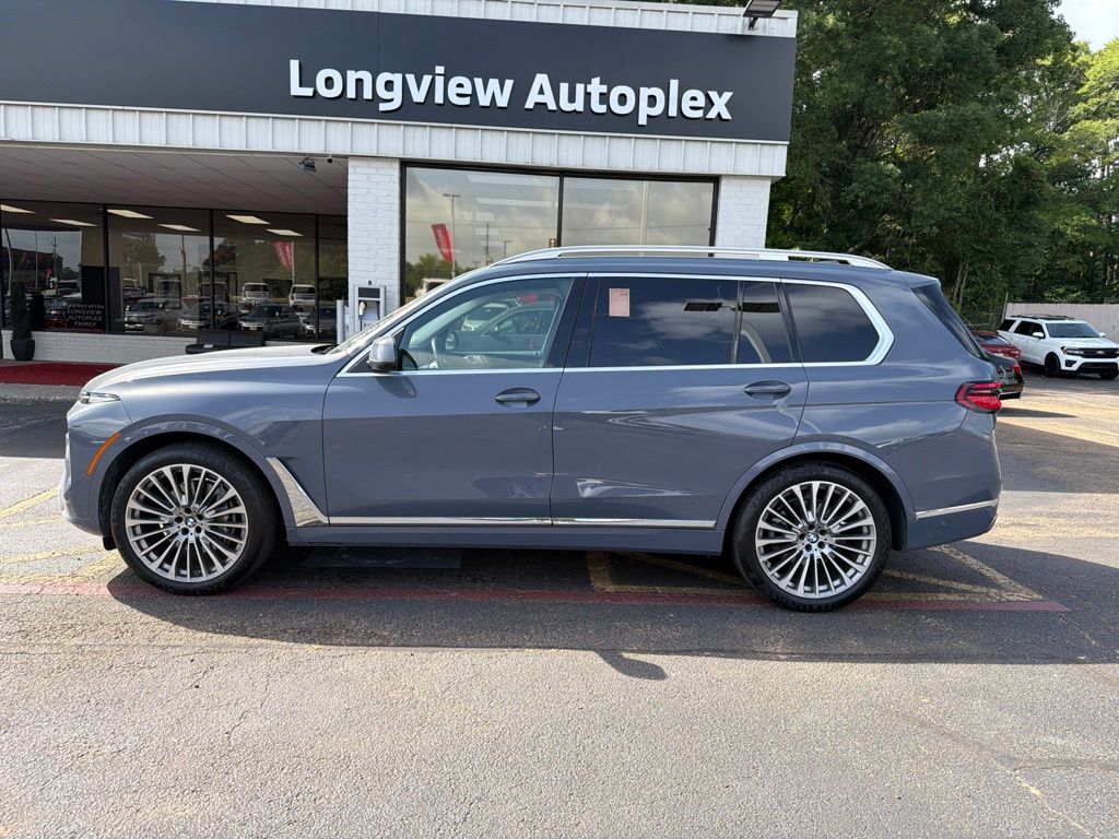 2024 BMW X7 xDrive40i's photo