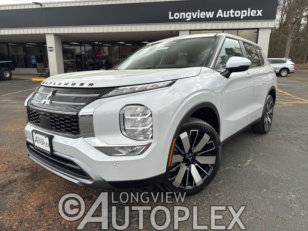 2026 Mitsubishi Outlander SE FWD's photo