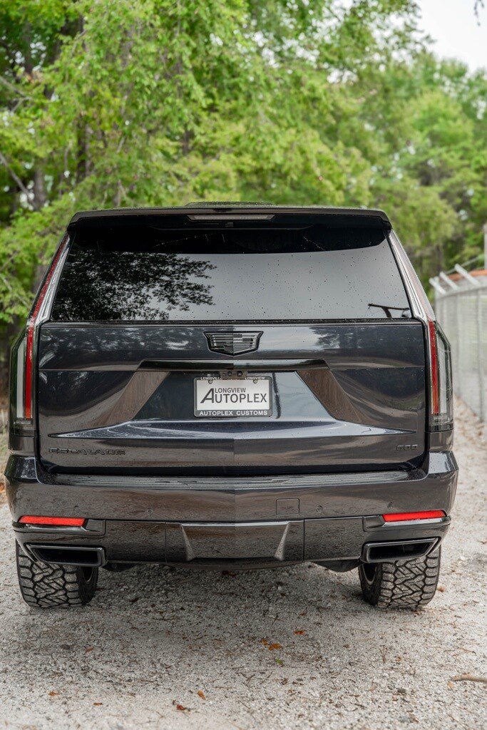 2025 Cadillac Escalade Premium Luxury photo 2