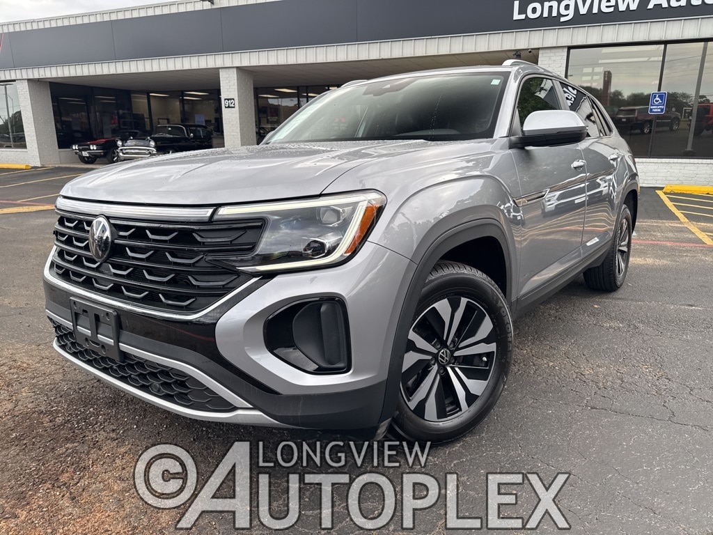 2024 Volkswagen Atlas Cross Sport SE's photo