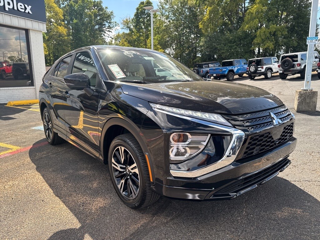 2026 Mitsubishi Eclipse Cross SEL photo 3