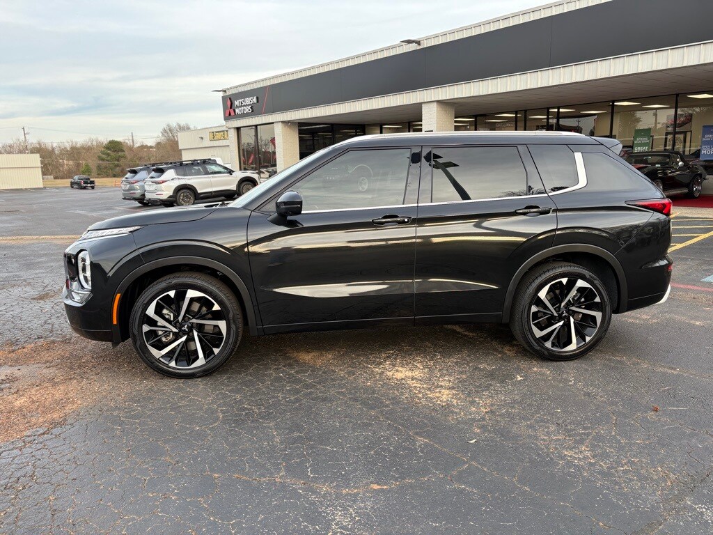 Used 2024 Mitsubishi Outlander SEL SUV
