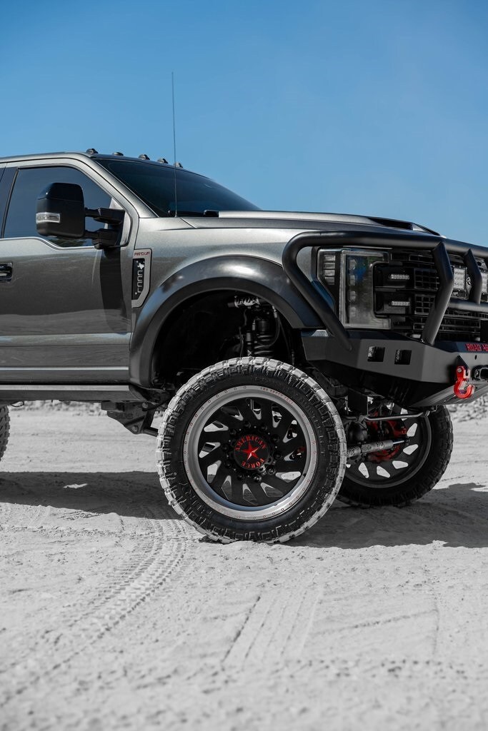 2017 Ford F-350 photo 2