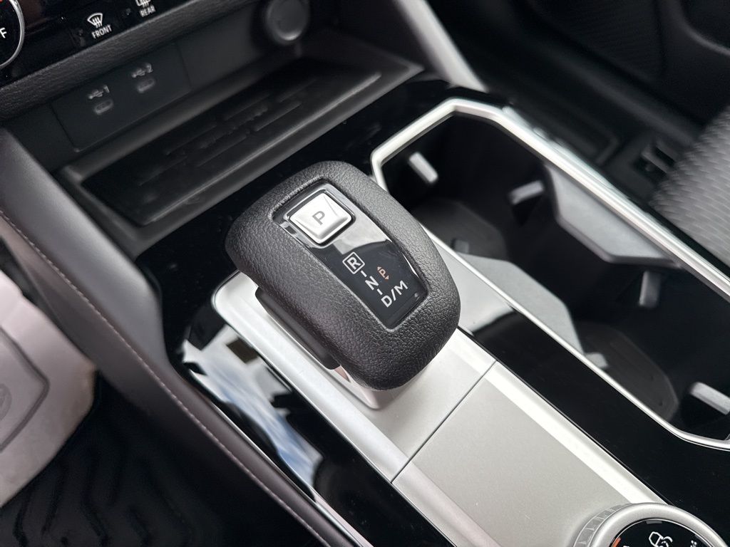 2026 Mitsubishi Outlander ES - Photo 29