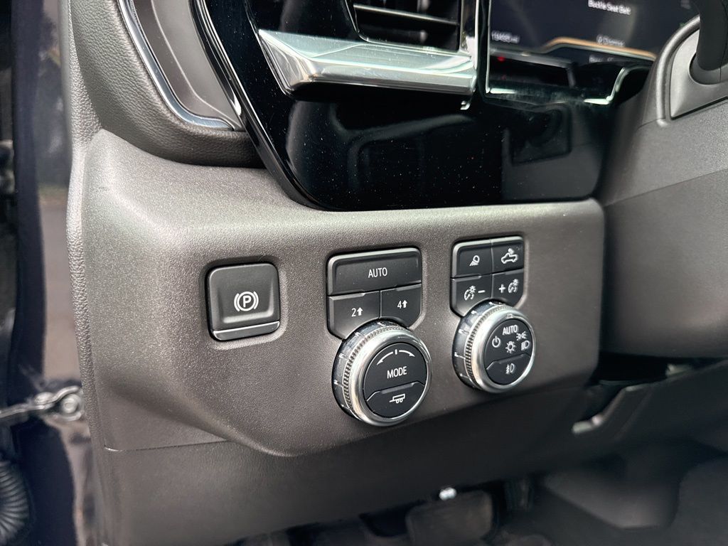 2024 GMC Sierra 1500 SLT - Photo 16
