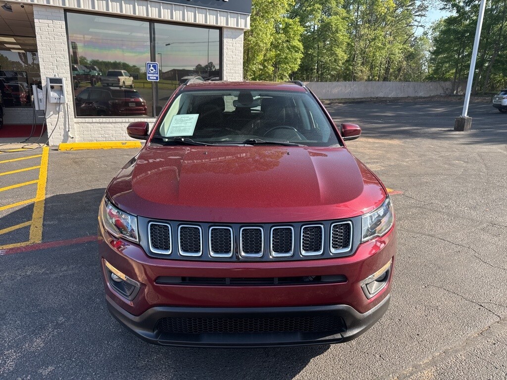 2020 Jeep Compass Latitude photo 3