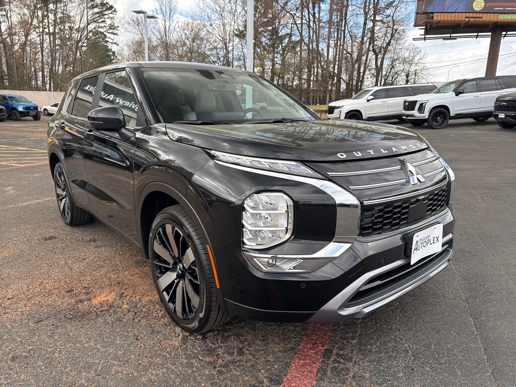 New 2026 Mitsubishi Outlander SE SUV