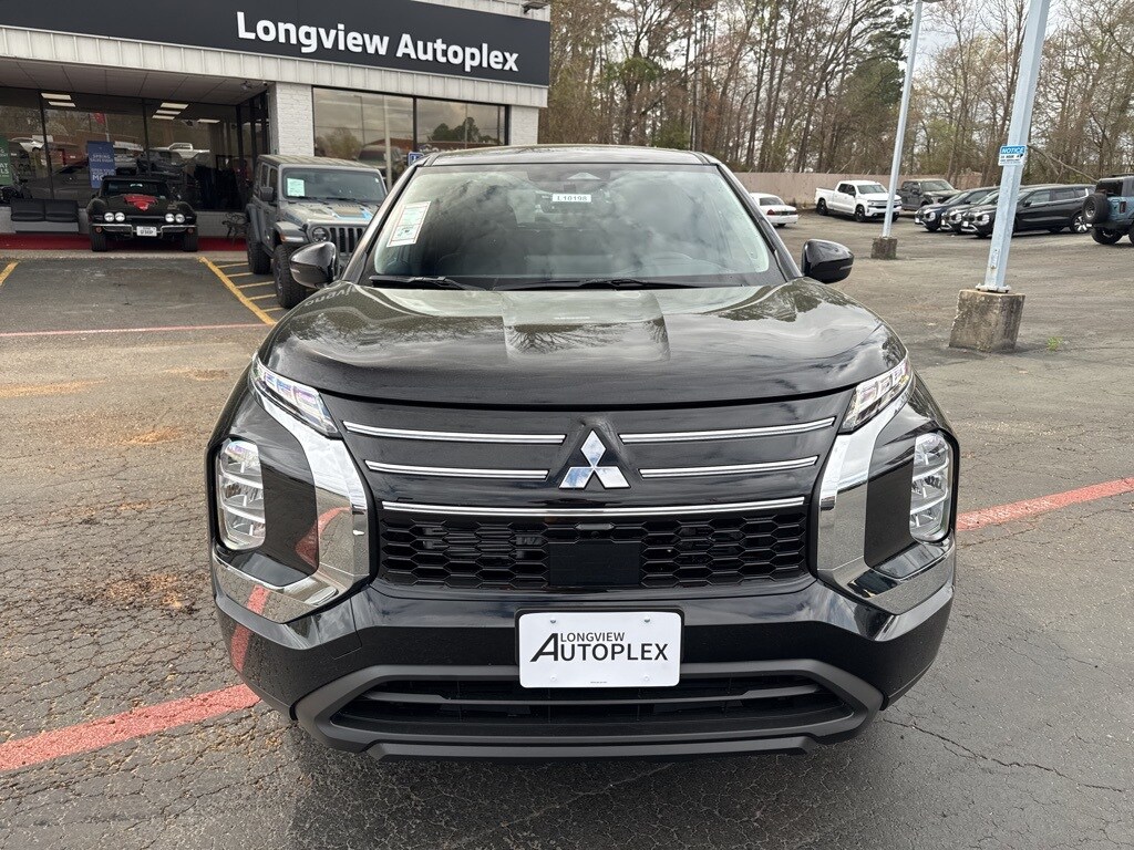 New 2026 Mitsubishi Outlander ES SUV