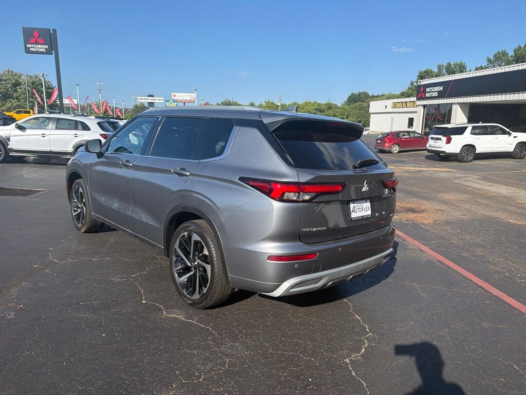 Used 2022 Mitsubishi Outlander SEL SUV