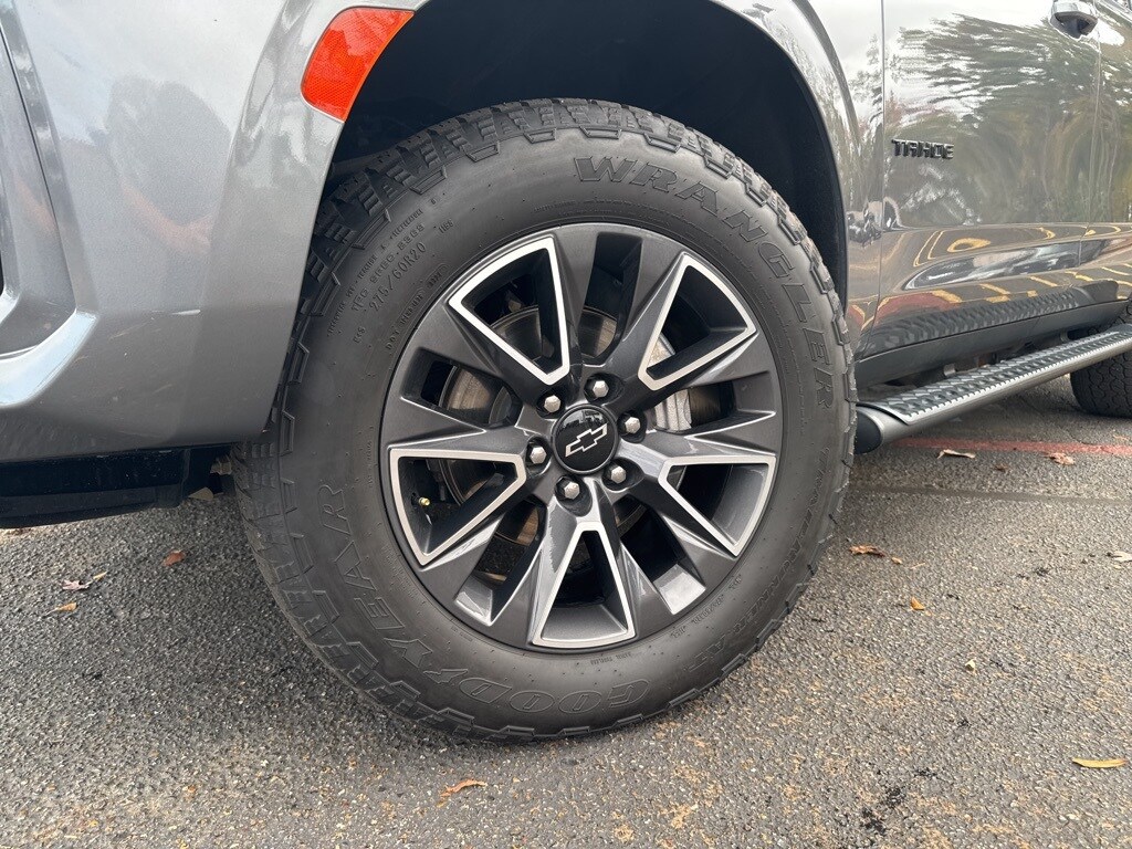 2021 Chevrolet Tahoe Z71 photo 2