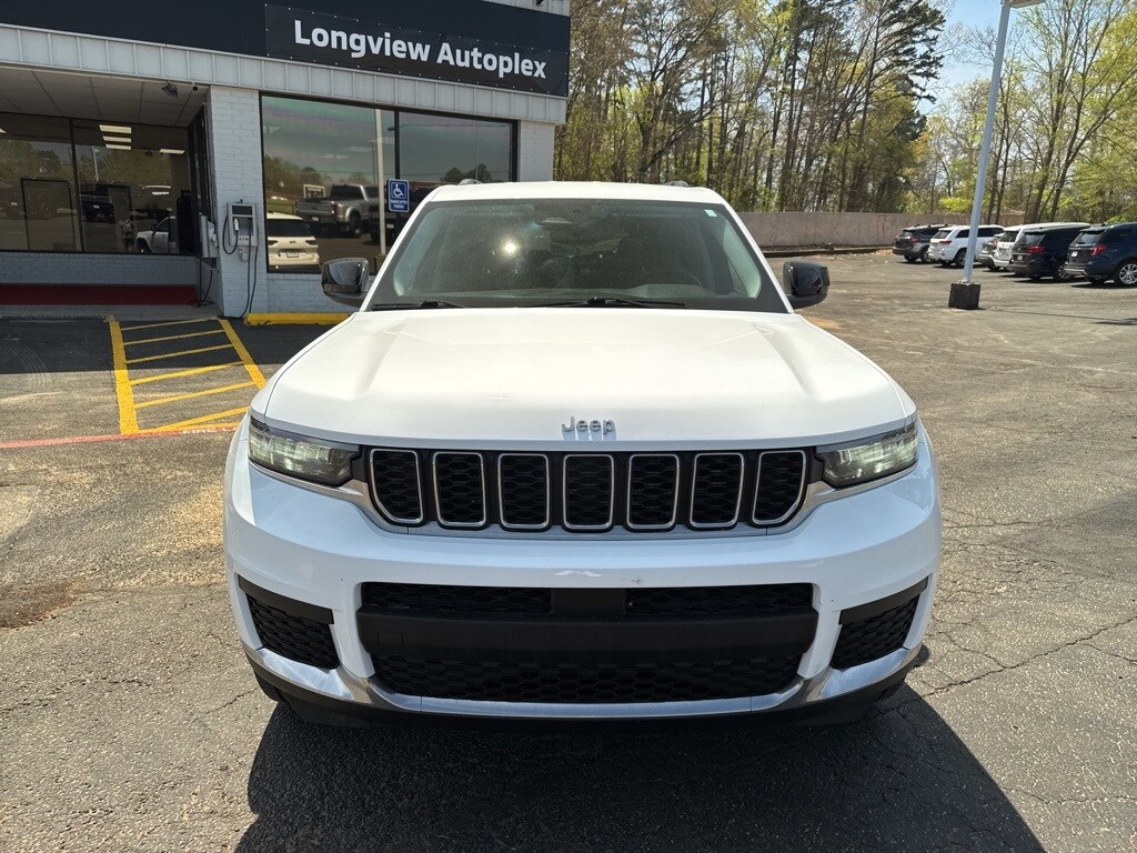 2022 Jeep Grand Cherokee L photo 3