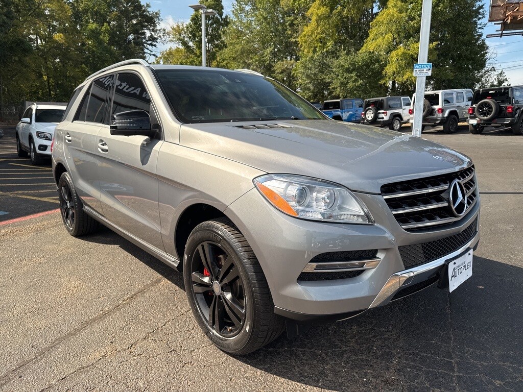 2015 Mercedes Benz ML 350 photo 3