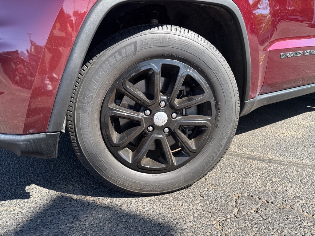 Used 2021 Jeep Grand Cherokee Laredo E with VIN 1C4RJEAG6MC819791 for sale in Longview, TX