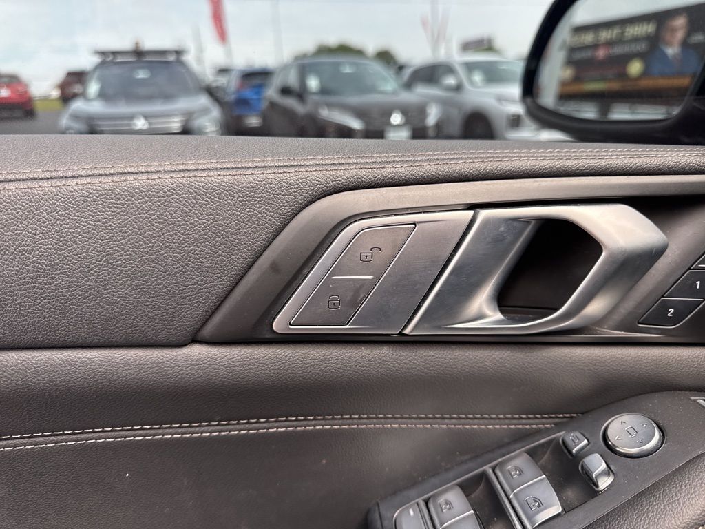 2022 BMW X7 40i - Photo 12