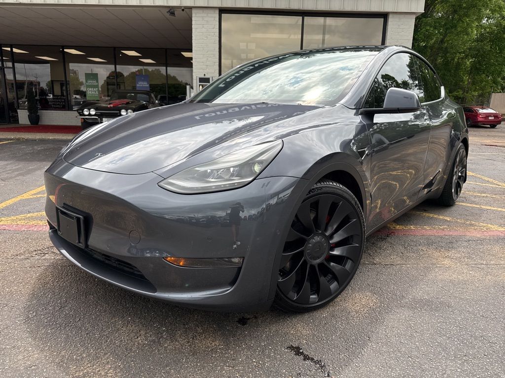 2022 Tesla Model Y Performance Dual Motor All-Wheel Drive's photo
