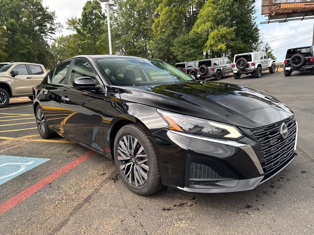 2023 Nissan Altima 2.5 SV photo 4