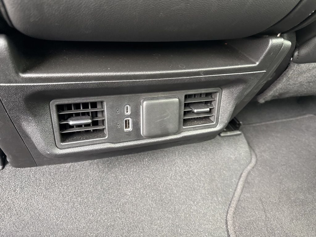 2024 GMC Sierra 1500 SLT - Photo 34