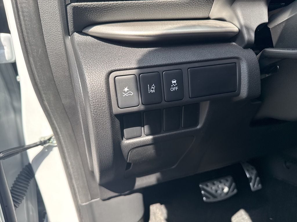 2026 Mitsubishi Eclipse Cross ES - Photo 15