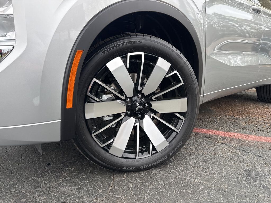 New 2026 Mitsubishi Outlander SEL SUV