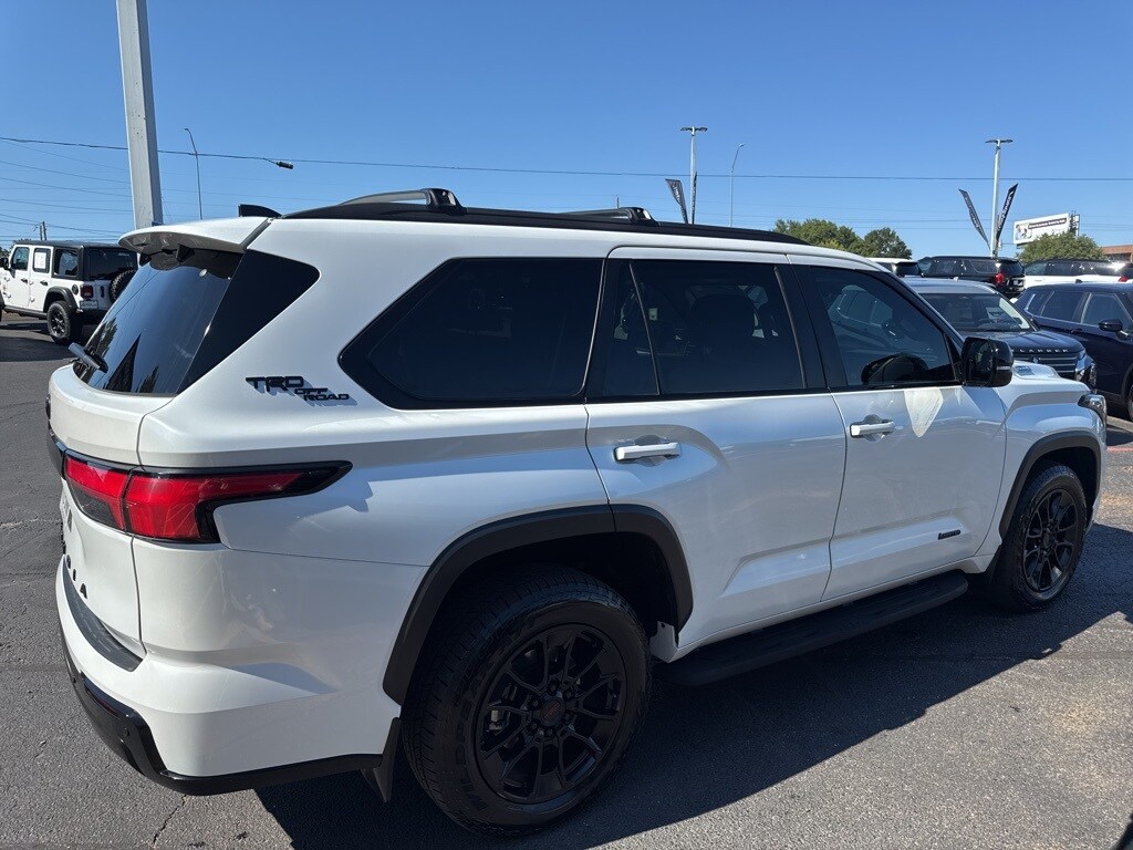 2024 Toyota Sequoia photo 3