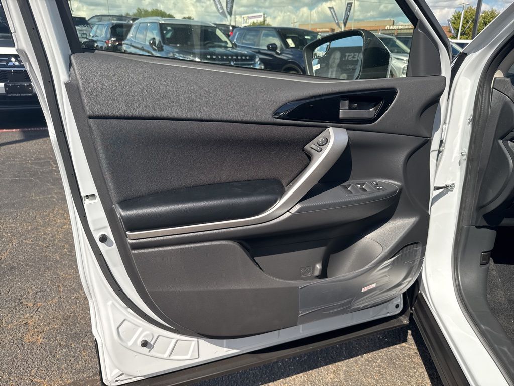 2026 Mitsubishi Eclipse Cross ES - Photo 11