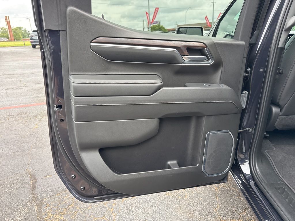 2024 GMC Sierra 1500 SLT - Photo 30