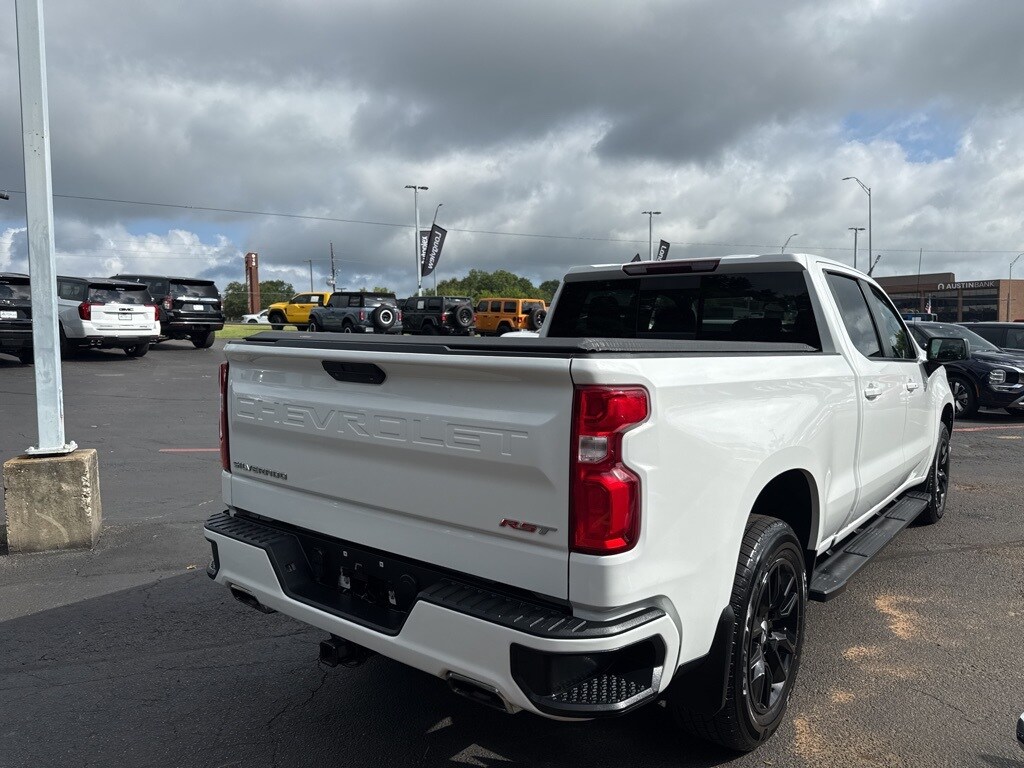 2021 Chevrolet Silverado 1500 RST photo 3