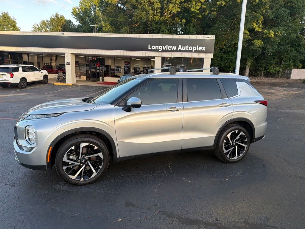 Used 2022 Mitsubishi Outlander SE SUV