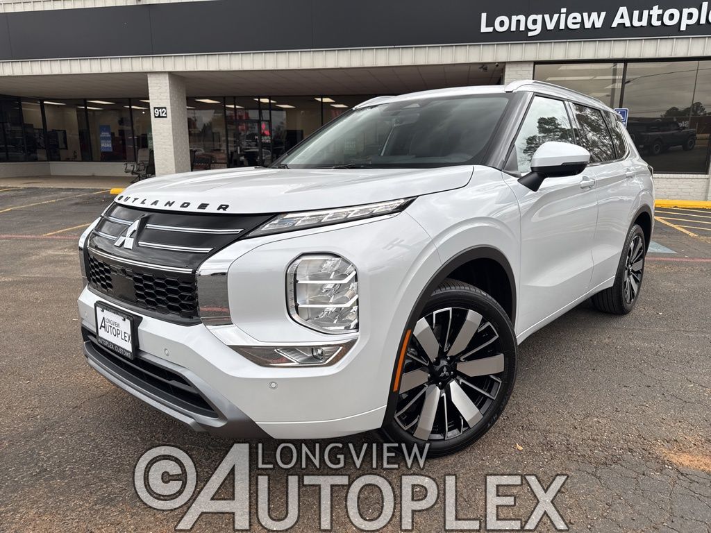 2026 Mitsubishi Outlander SEL FWD's photo