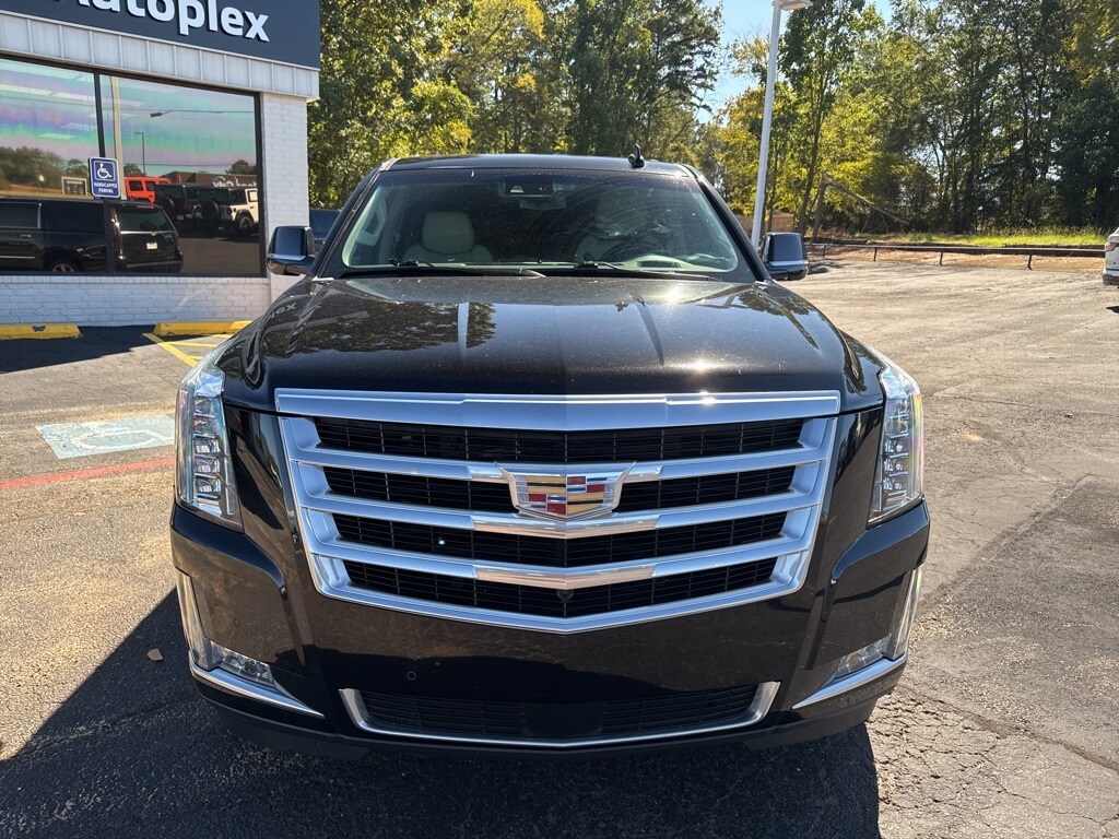 2020 Cadillac Escalade ESV Premium Luxury photo 2