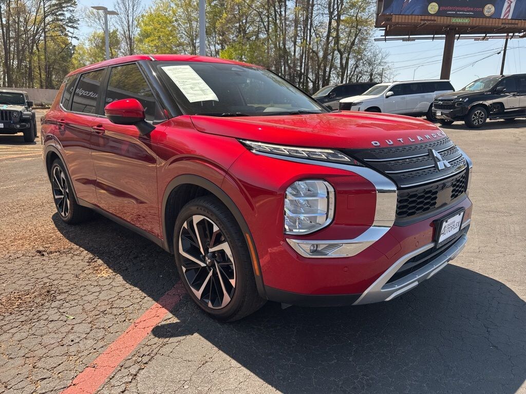 Used 2022 Mitsubishi Outlander SE SUV